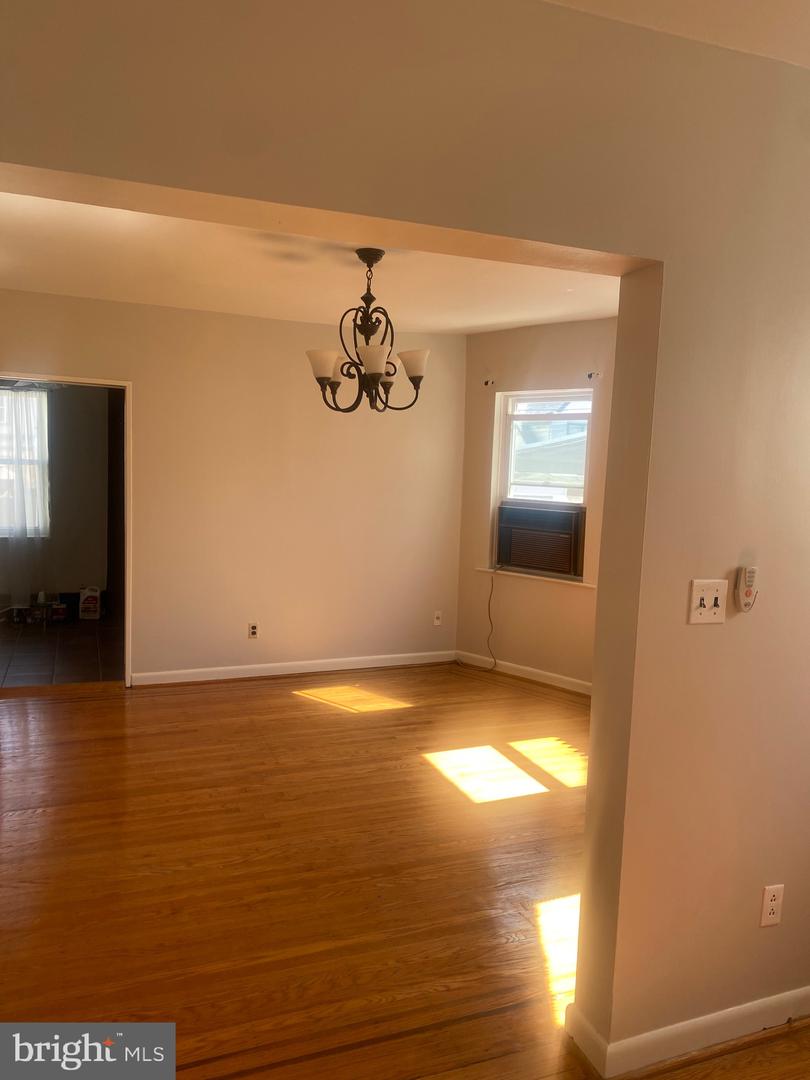 209 N Wycombe Ave Property Photo 10