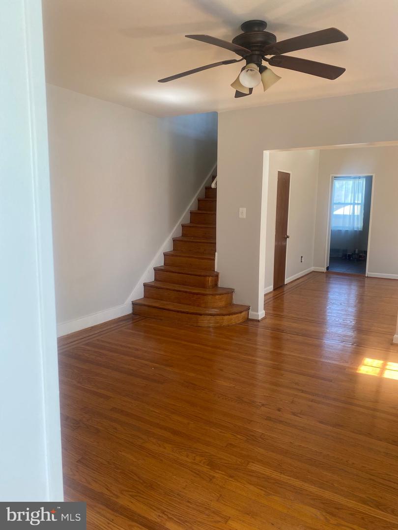 209 N Wycombe Ave Property Photo 11