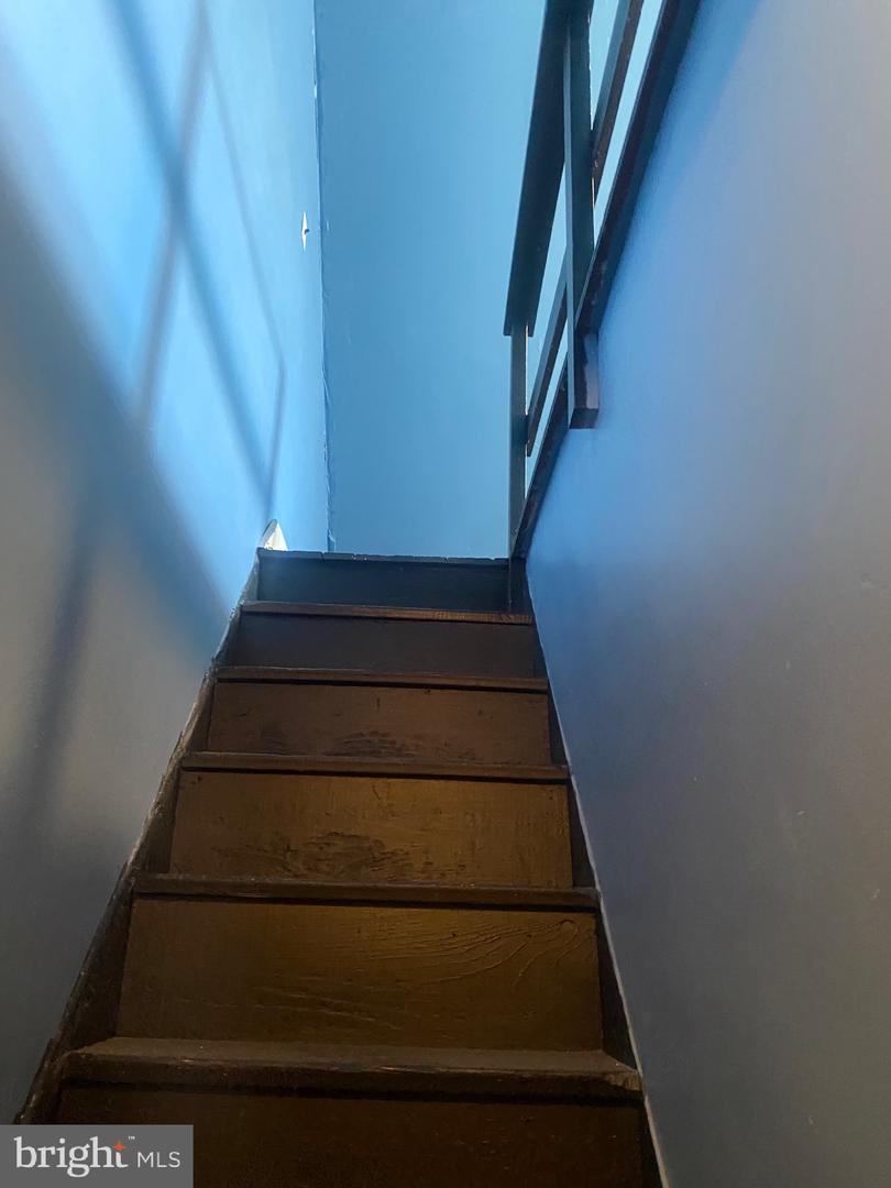 209 N Wycombe Ave Property Photo 26