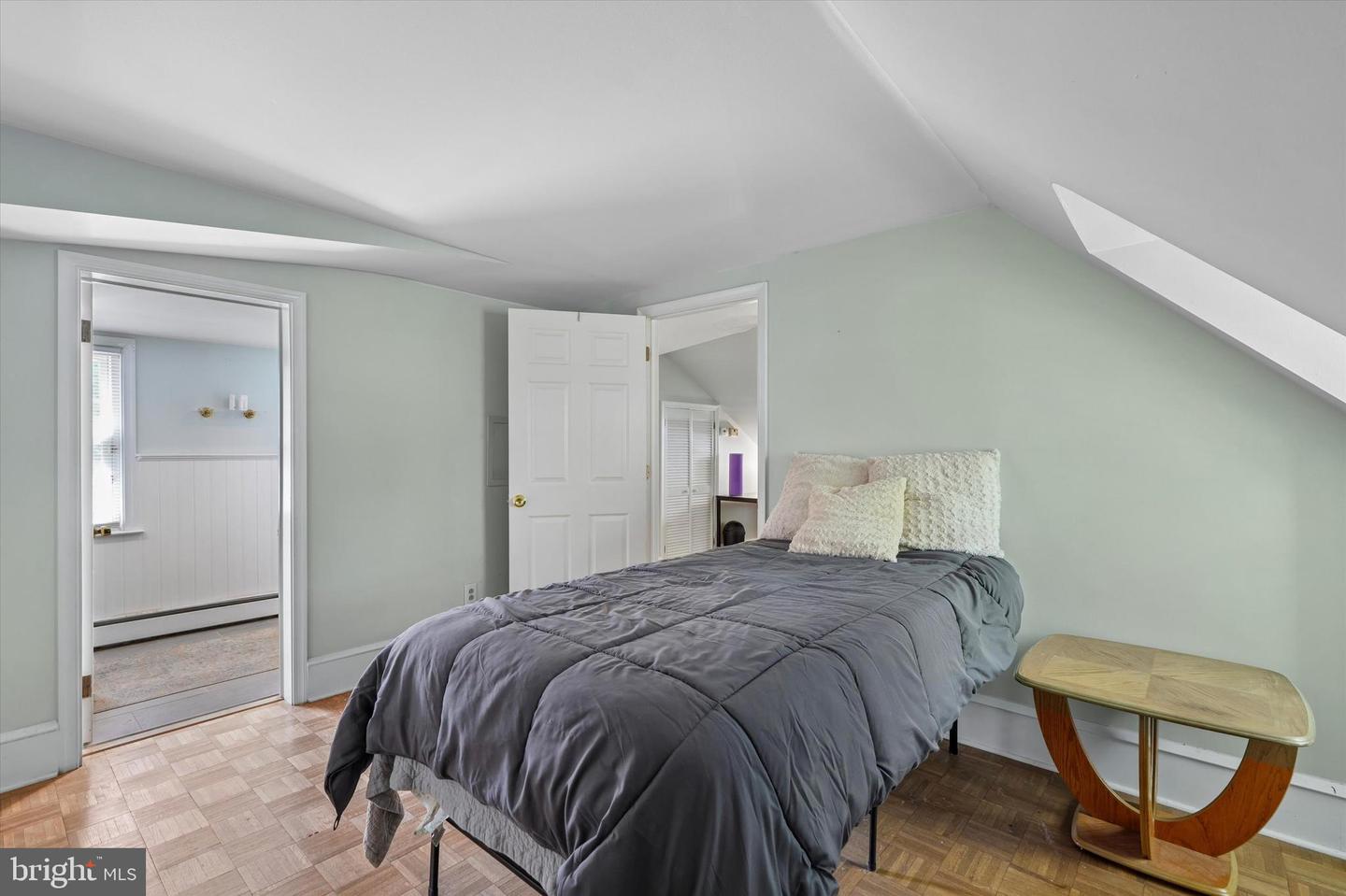 543 Kenwood Rd Property Photo 27
