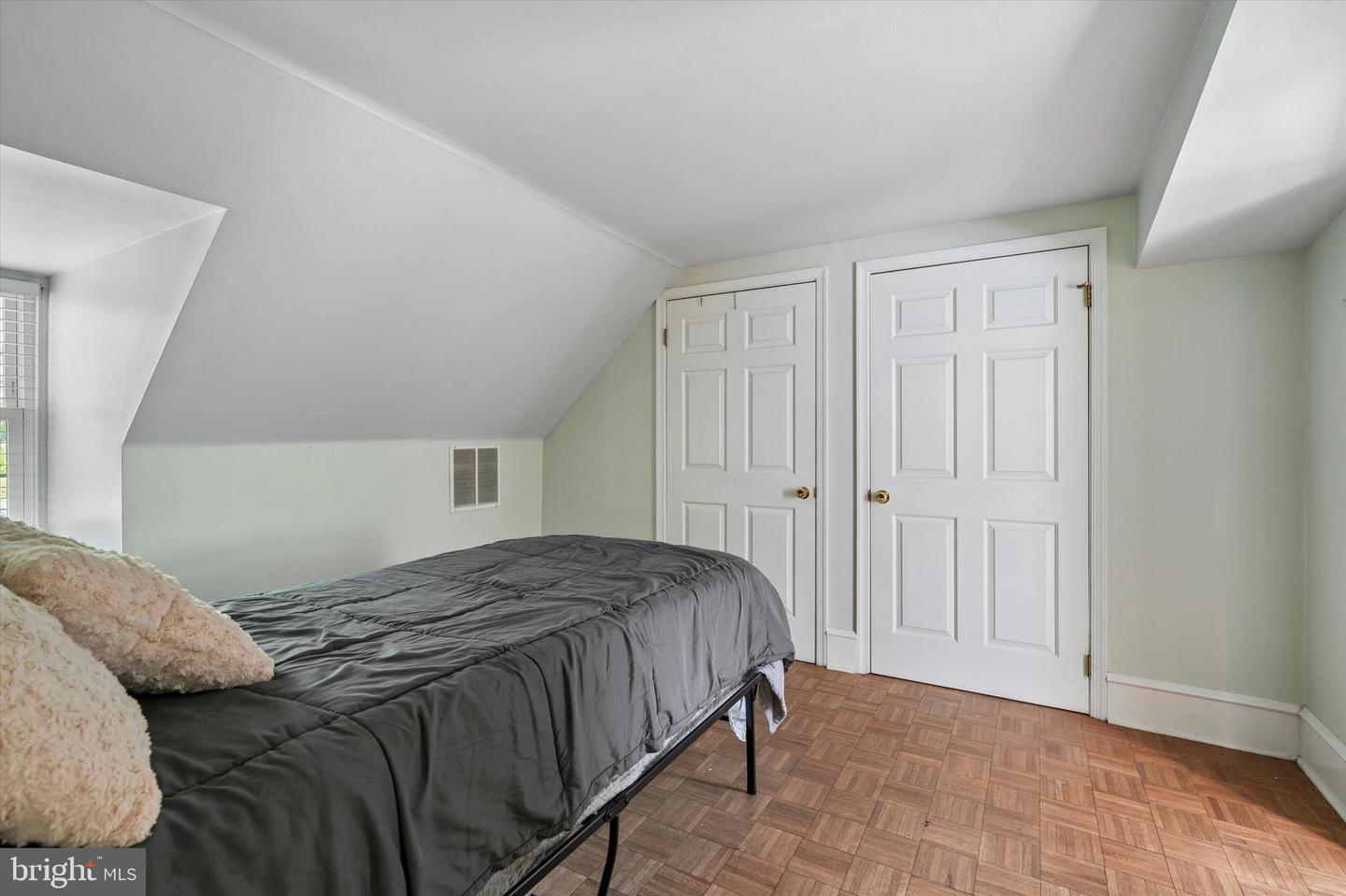 543 Kenwood Rd Property Photo 28