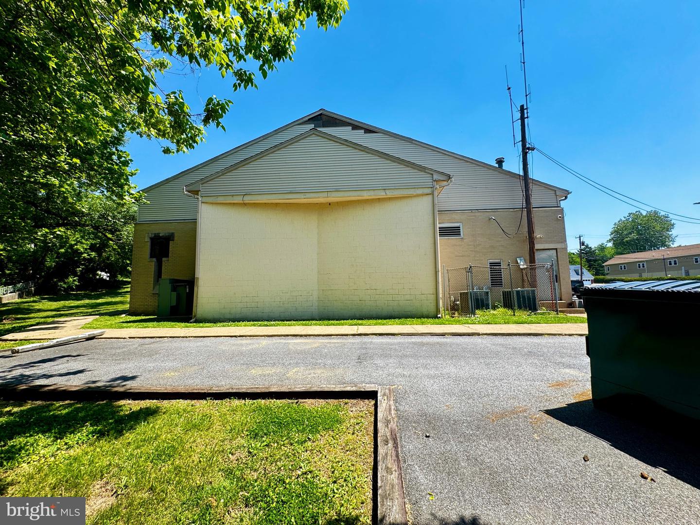 824 Main St Property Photo 13