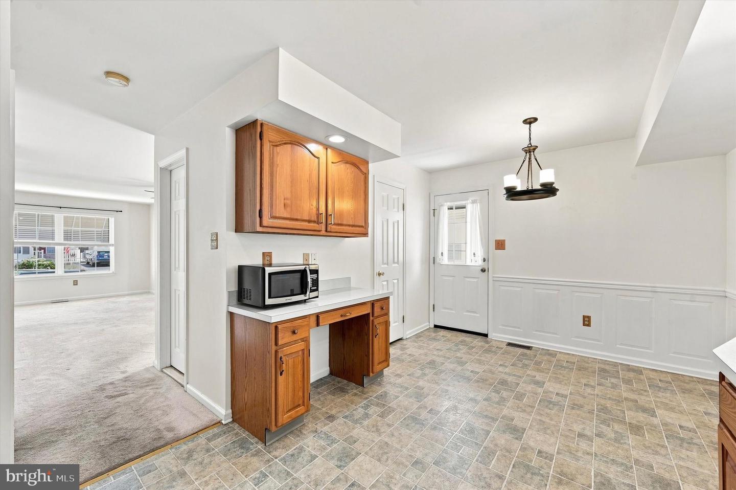 1923 Oak Leaf Ln Property Photo 17