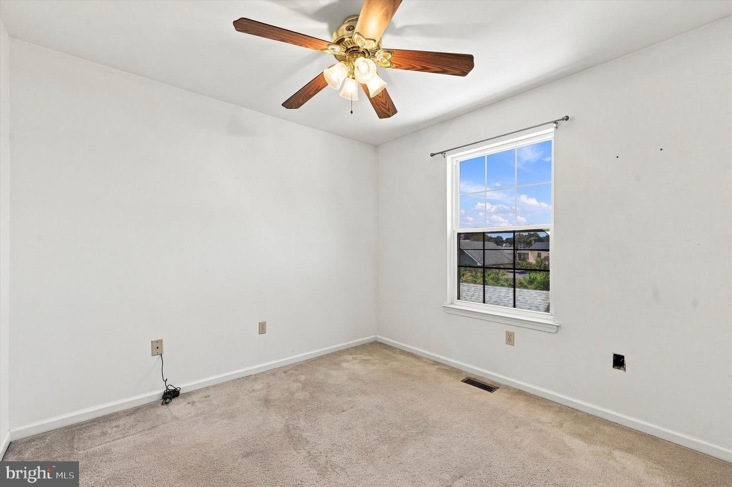 1923 Oak Leaf Ln Property Photo 28
