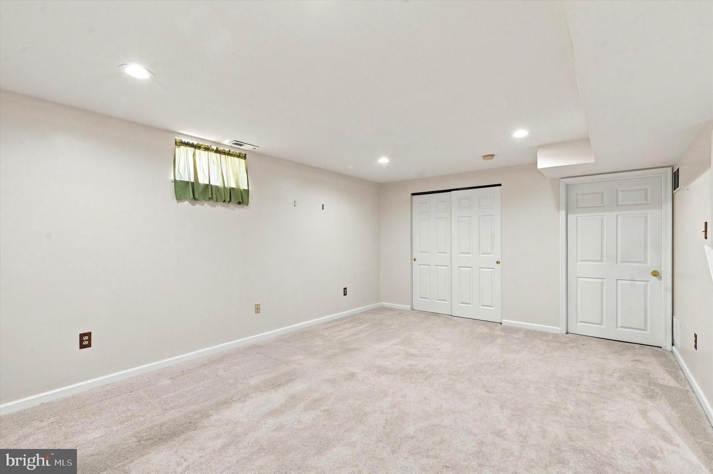 1923 Oak Leaf Ln Property Photo 33