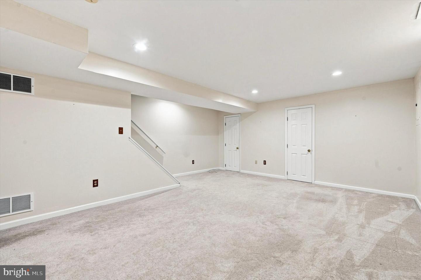 1923 Oak Leaf Ln Property Photo 34