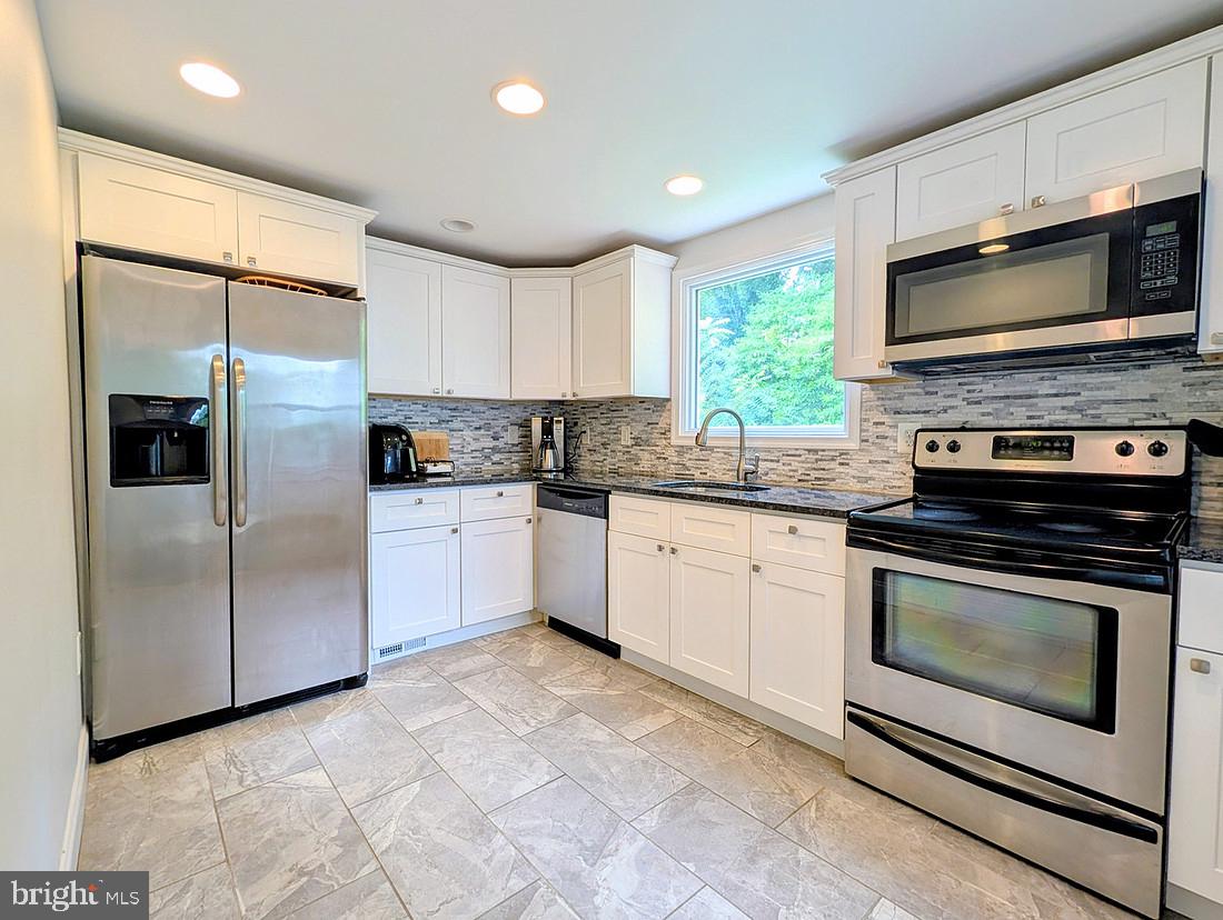 640 Pennsylvania Ave Property Photo 11