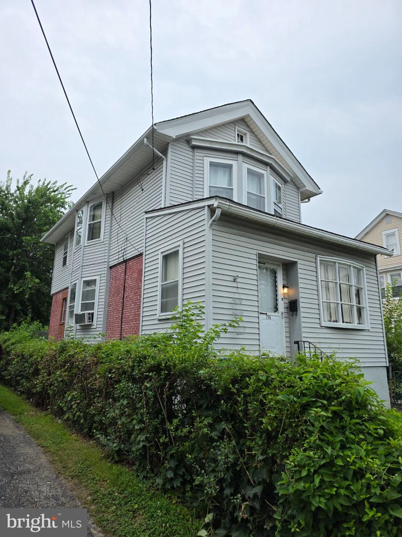 238 N Lexington Ave Property Photo 2