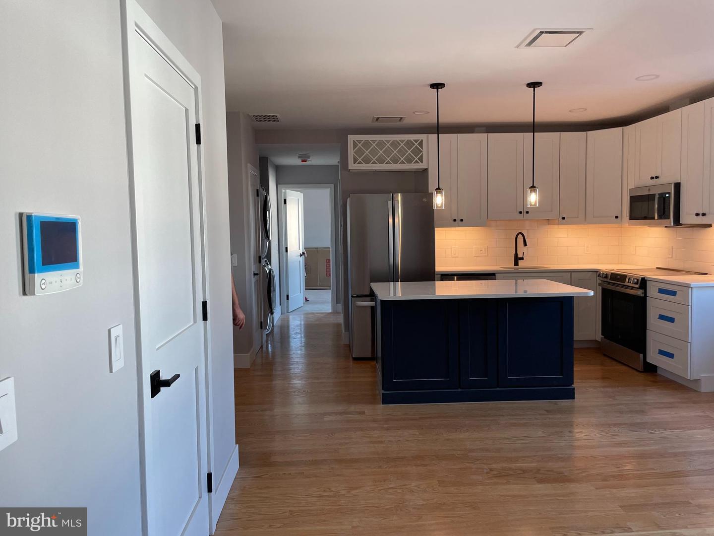 1 S Olive St #2c Property Photo 2