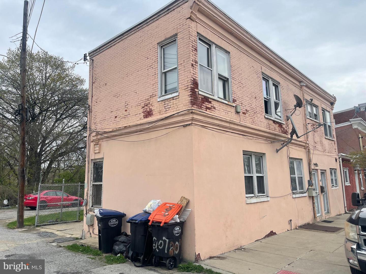 207 HIGHLAND AVE Property Photo 1