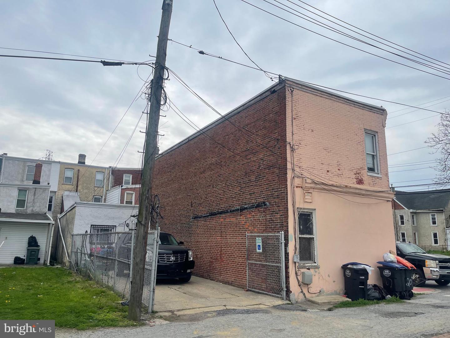 207 Highland Ave Property Photo 2