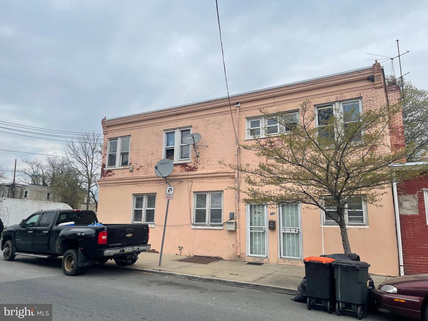 207 Highland Ave Property Photo 4