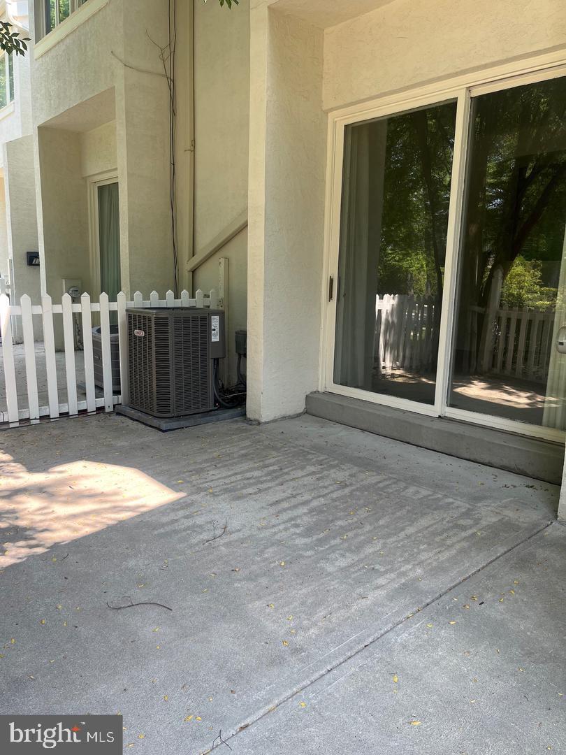 113 Montrose Ave Property Photo 2