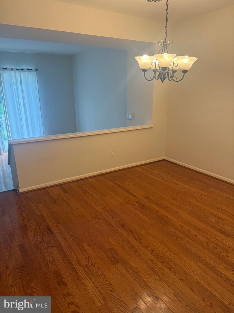 113 Montrose Ave Property Photo 10