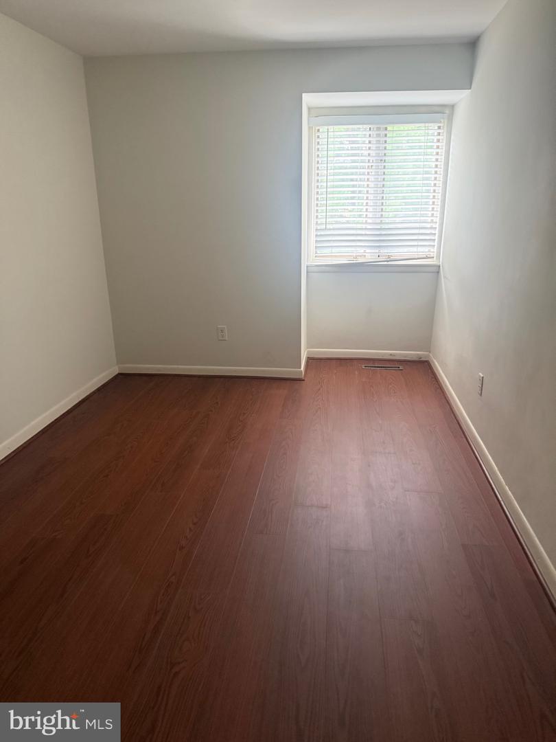 113 Montrose Ave Property Photo 15