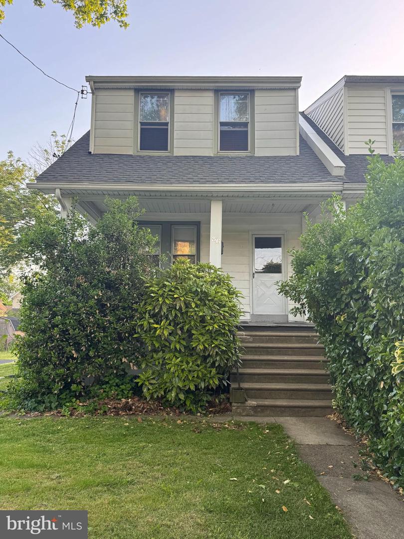 36 S Sycamore Ave Property Photo 1
