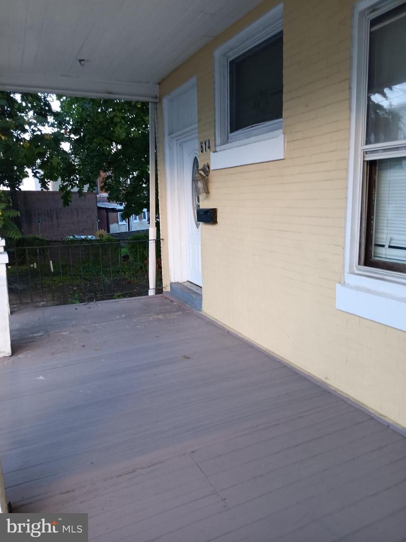 614 Columbia Ave Property Photo 2