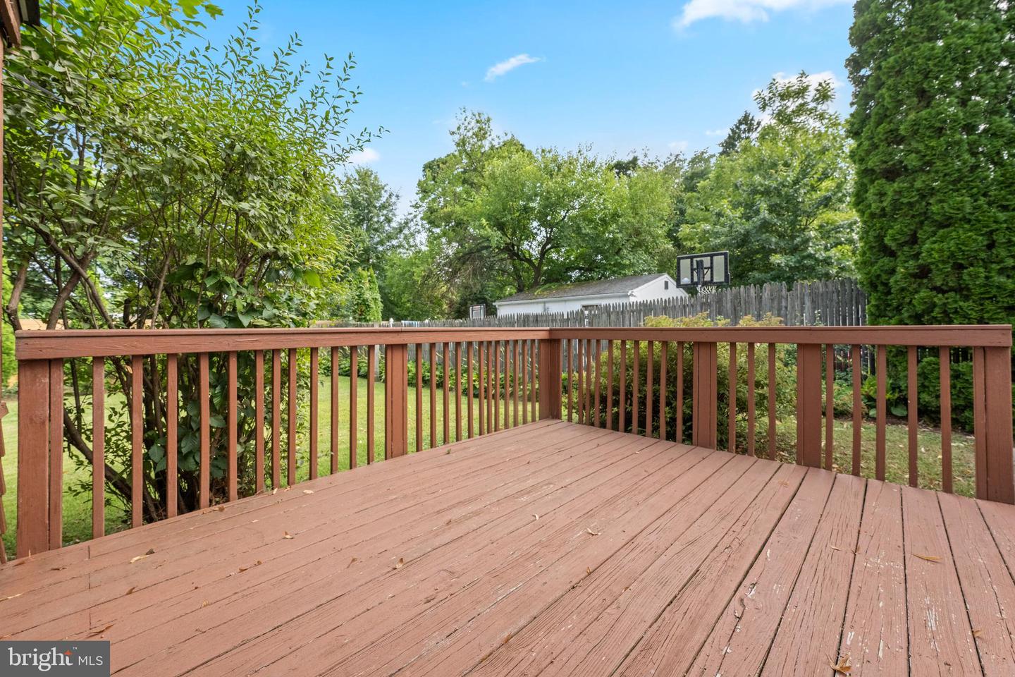 77 Forest Rd Property Photo 33