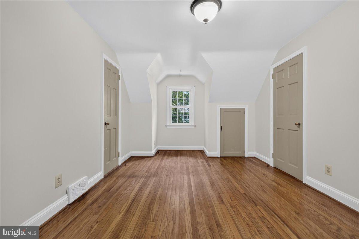 706 Beechwood Property Photo 22