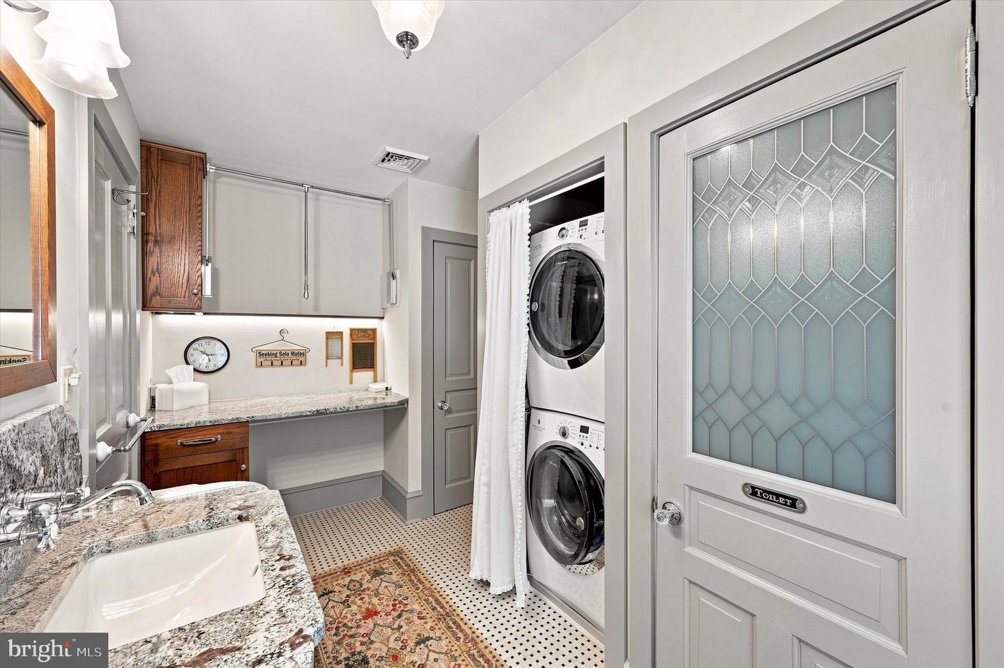 59 W Greenwood Ave Property Photo 32