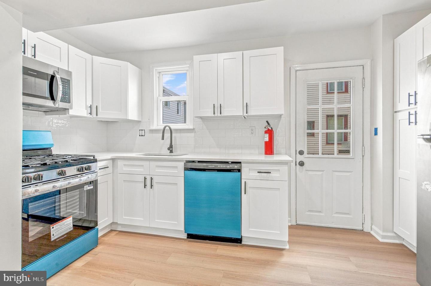 174 Fairview Property Photo 8