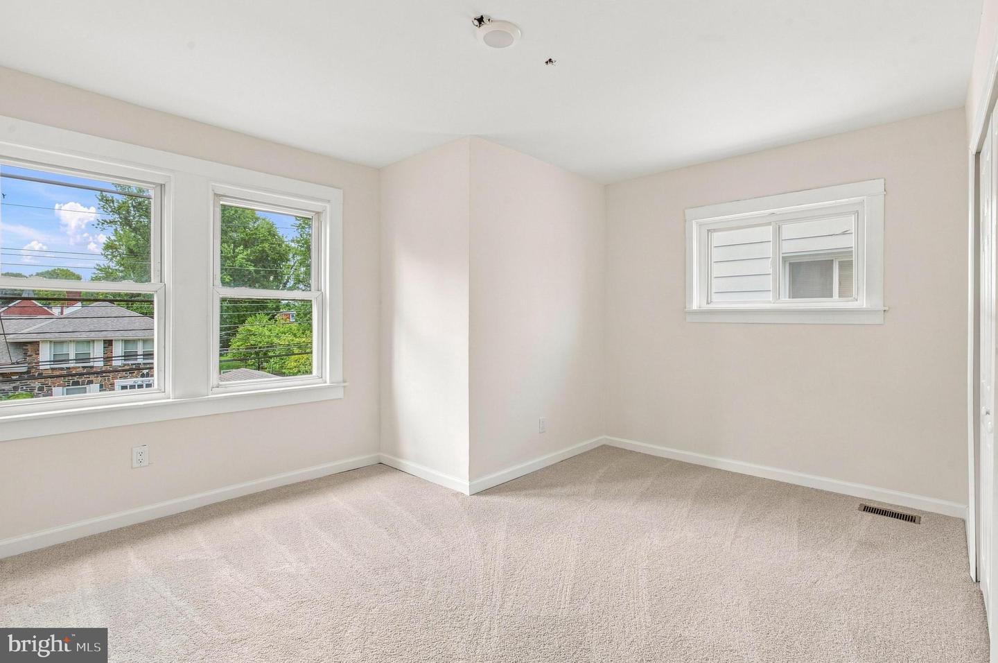 174 Fairview Property Photo 14