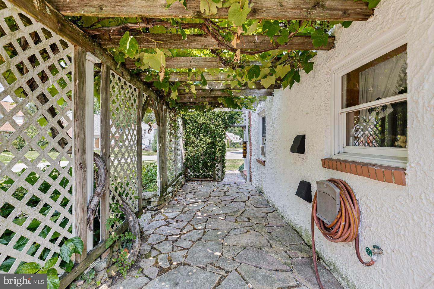 2338 Mole Rd Property Photo 31