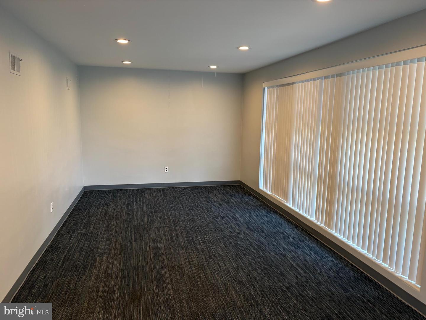 920 Yarnall St Property Photo 4