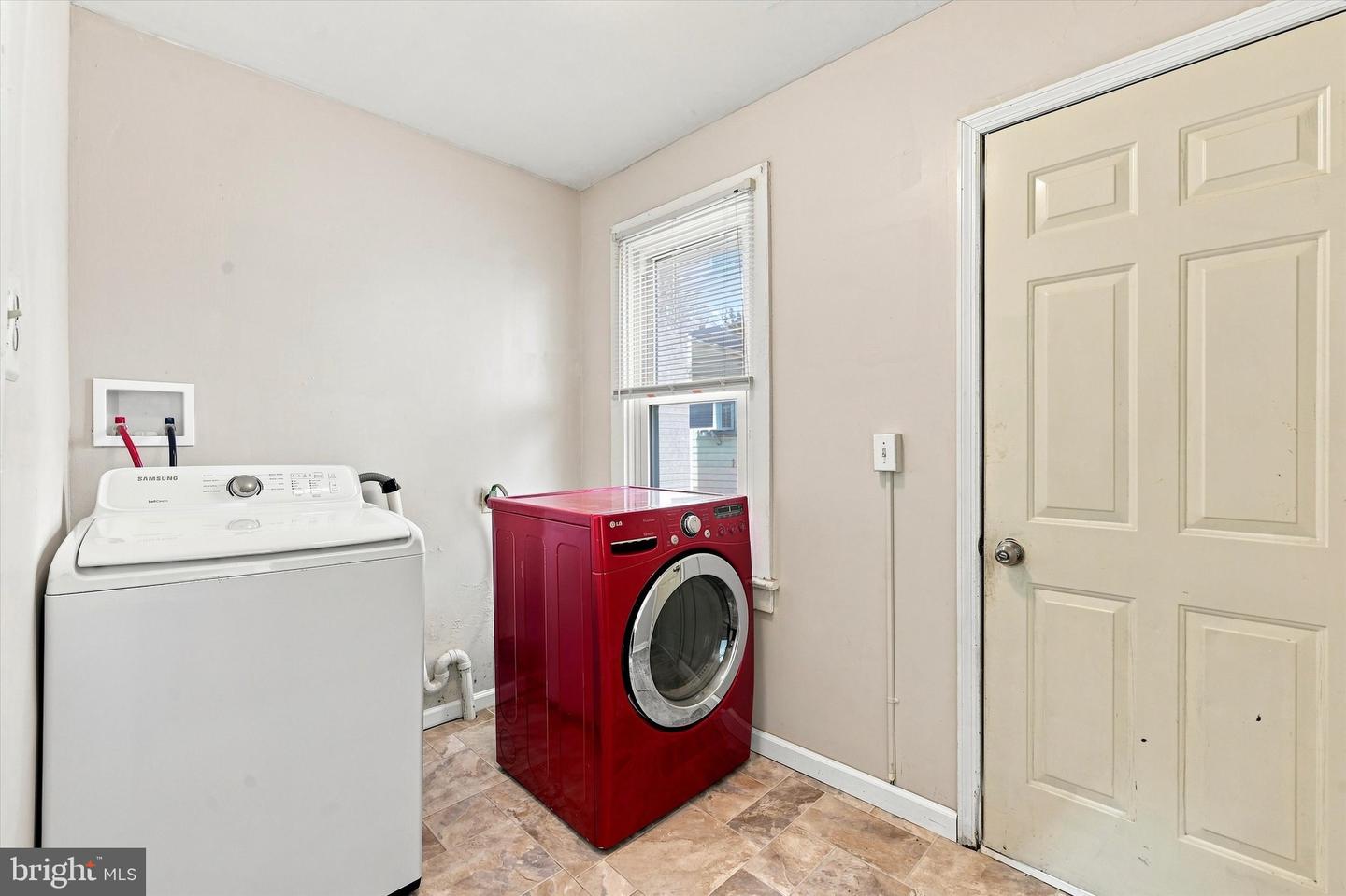 35 Marshall Ave Property Photo 10