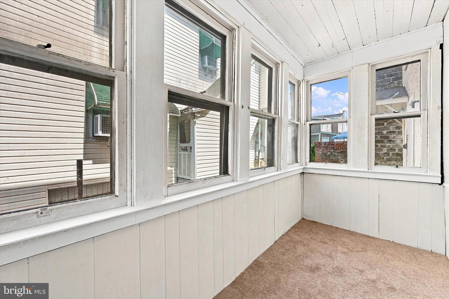 35 Marshall Ave Property Photo 15