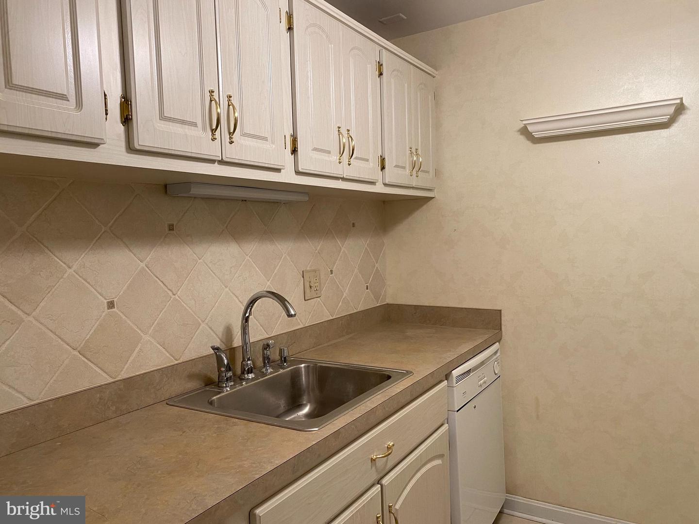 20 Dougherty Blvd #m5 Property Photo 8