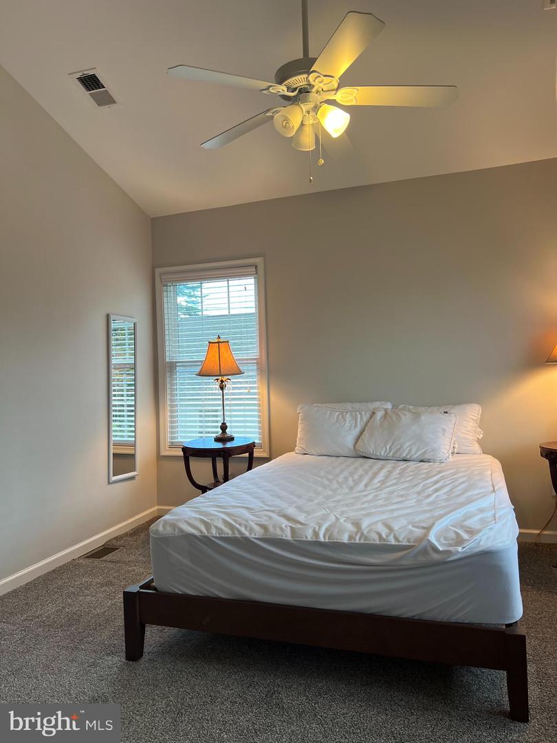39 Van Leer Ave Property Photo 6