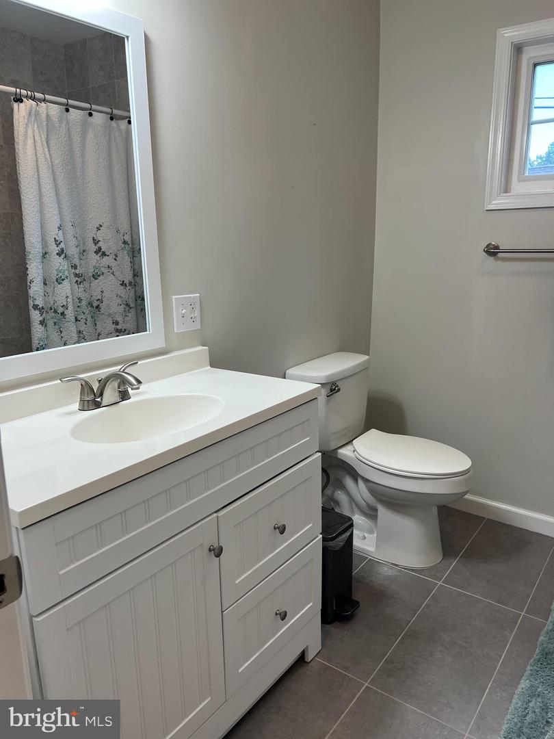39 Van Leer Ave Property Photo 13