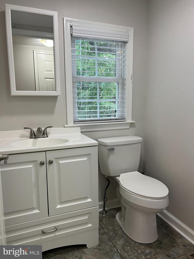 39 Van Leer Ave Property Photo 23