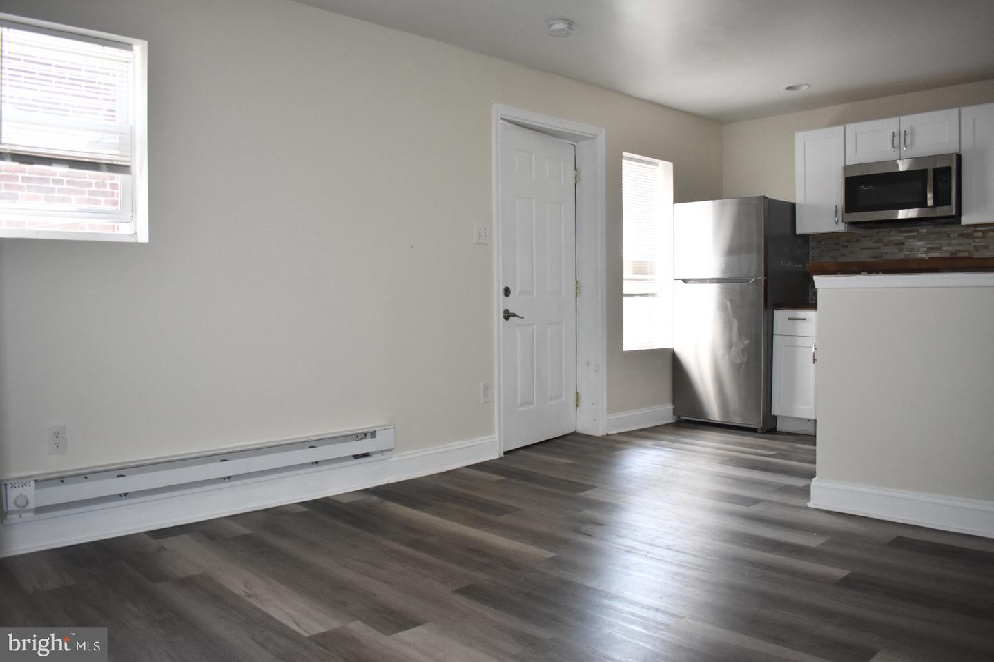 13 W 10th St #b Property Photo 3