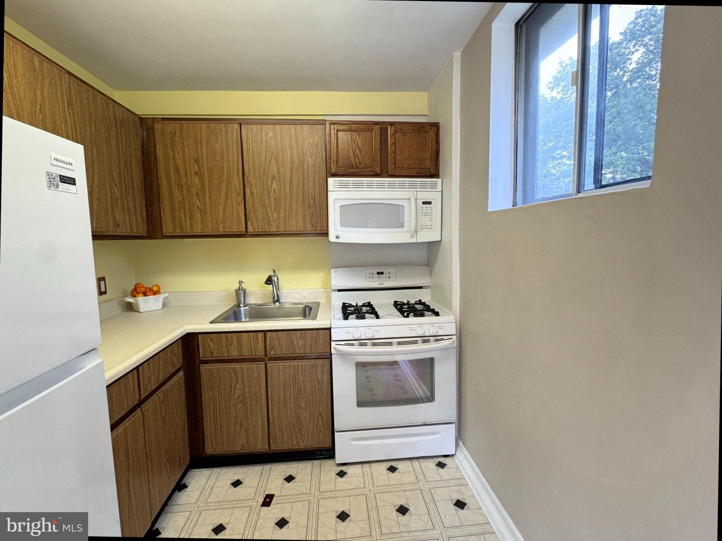 100 E Glenolden Ave #c-4 Property Photo 5