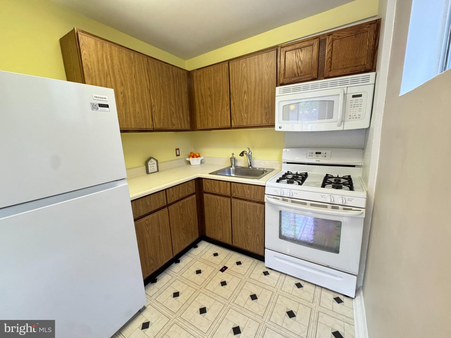 100 E Glenolden Ave #c-4 Property Photo 6