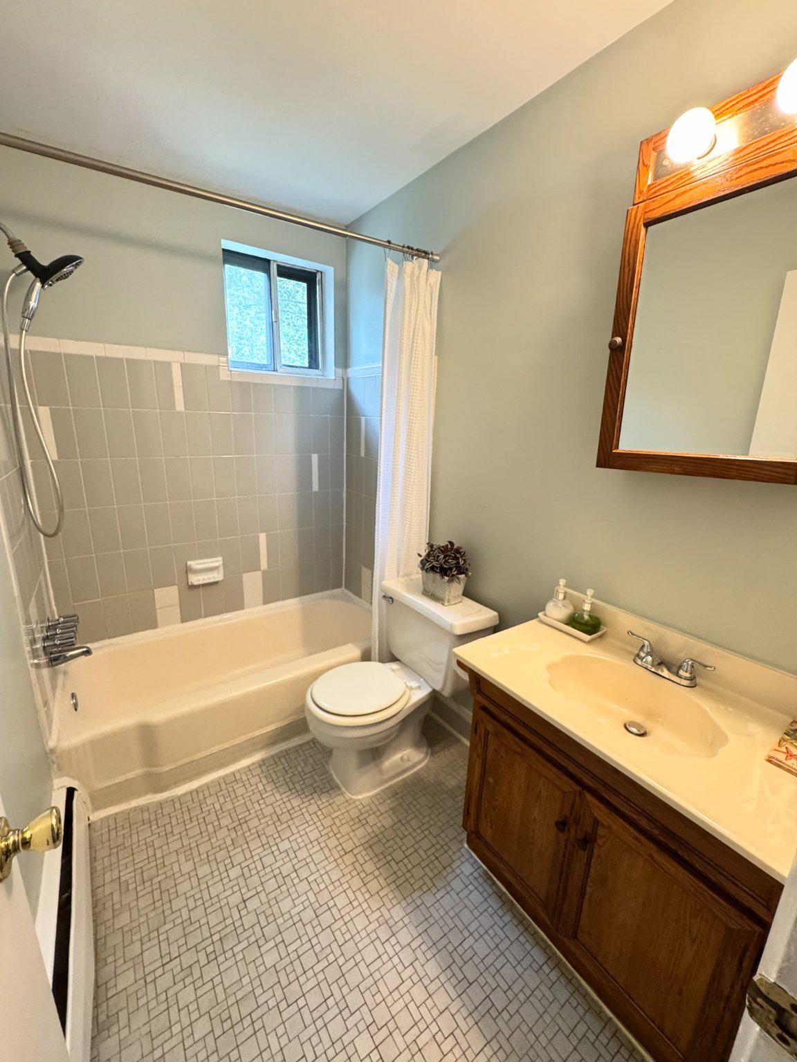 100 E Glenolden Ave #c-4 Property Photo 16
