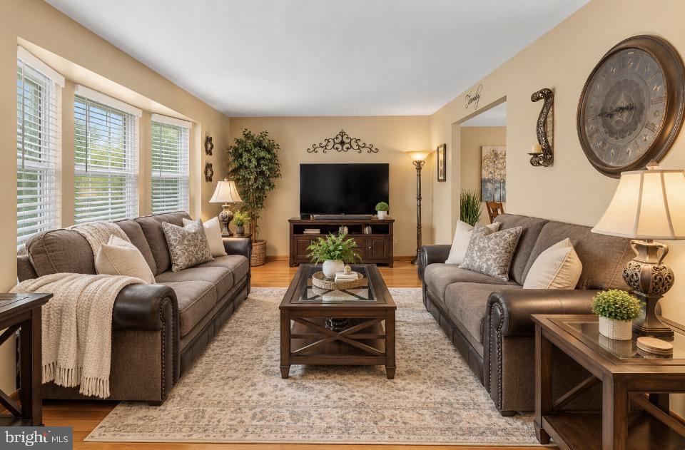 24 Winding Property Photo 3