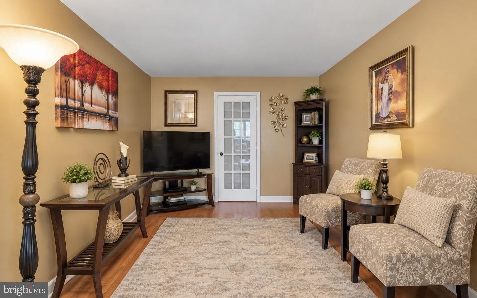 24 Winding Property Photo 8