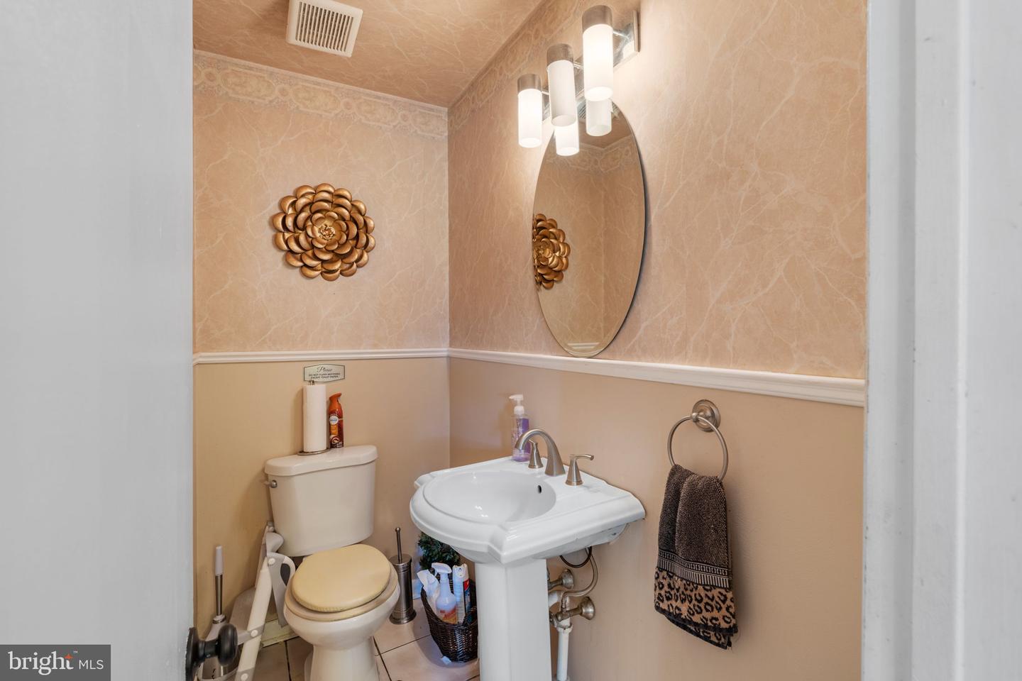 24 Winding Property Photo 9