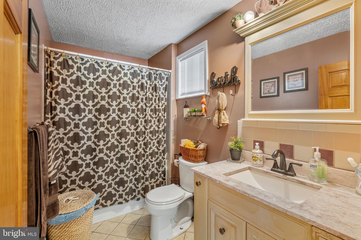 24 Winding Property Photo 13
