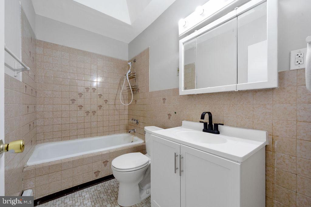 7032 Clover Ln Property Photo 15