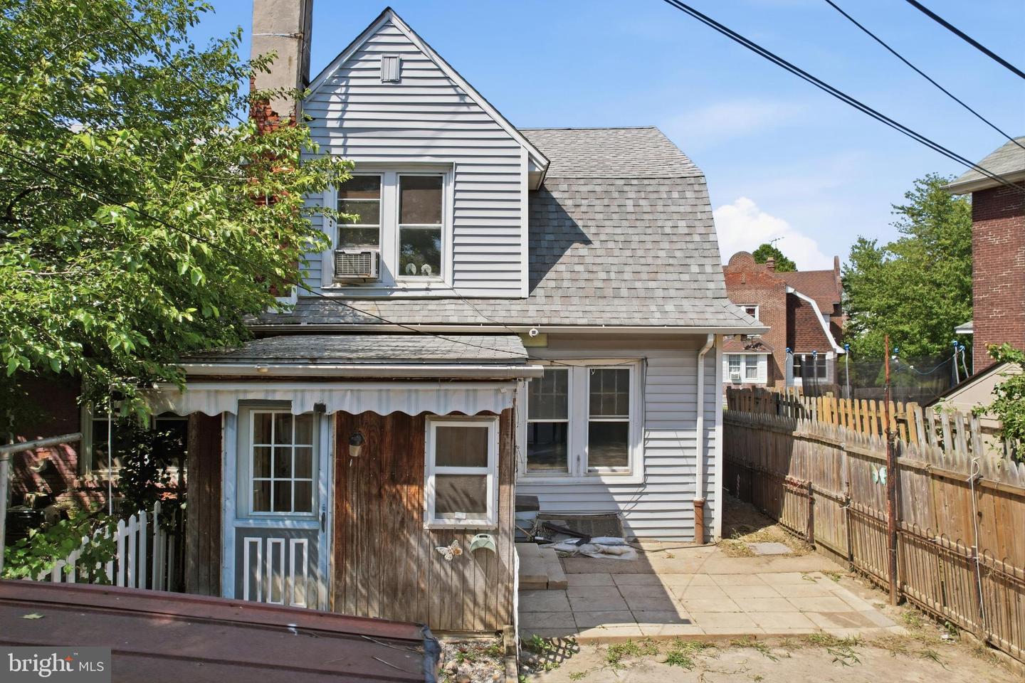 1 Spruce St Property Photo 28