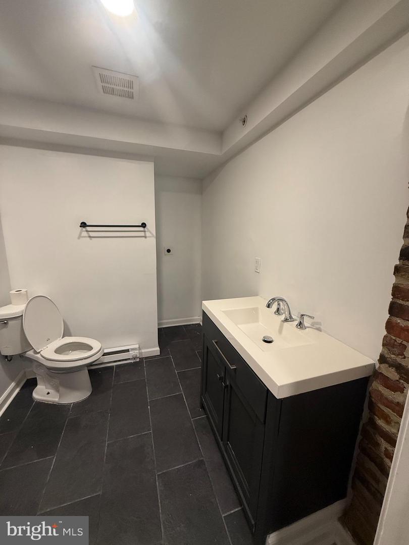 24 Marshall Ave #3 Property Photo 16