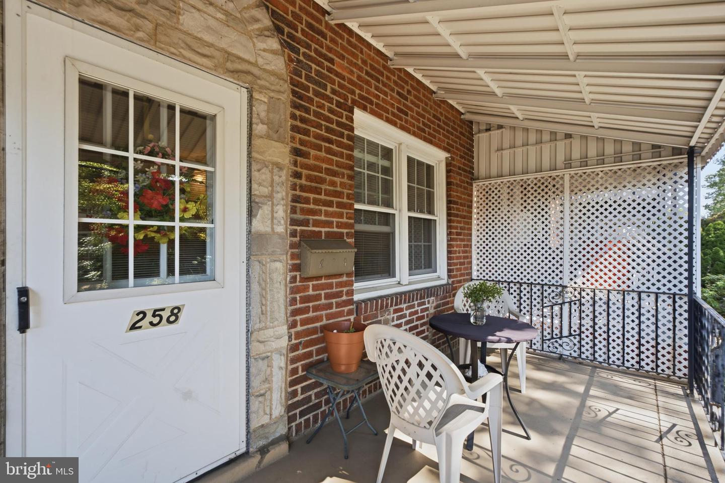 258 Hampden Rd Property Photo 1