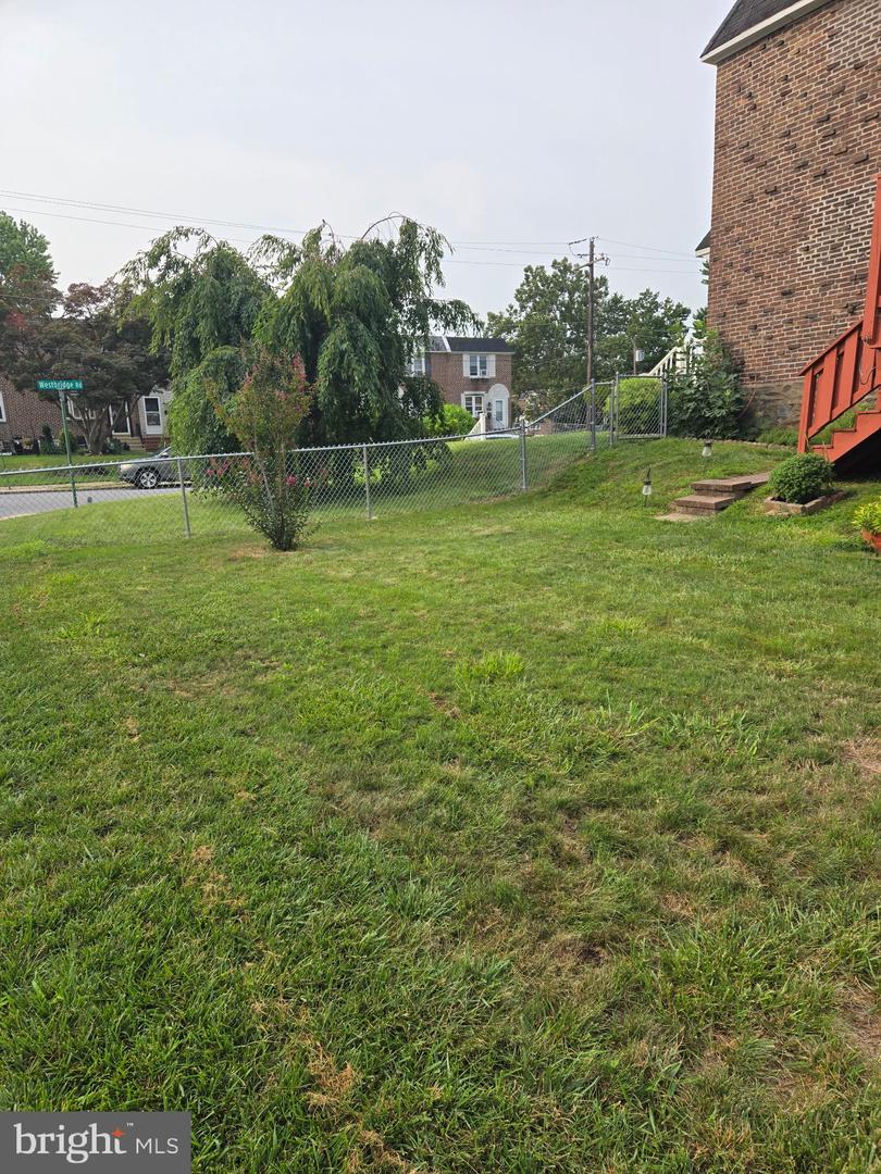 400 Westbridge Rd Property Photo 25