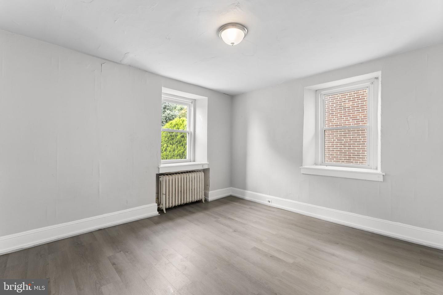 16 Windsor Ave Property Photo 3