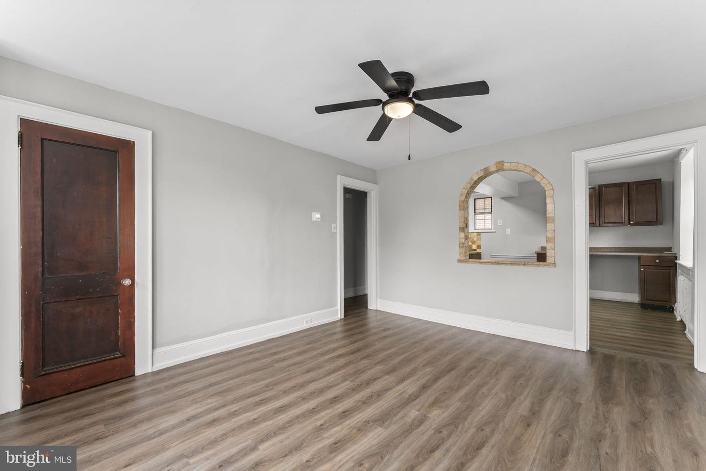 16 Windsor Ave Property Photo 7