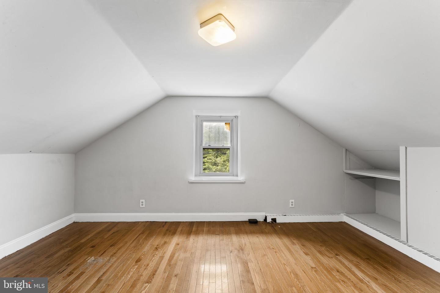 16 Windsor Ave Property Photo 18